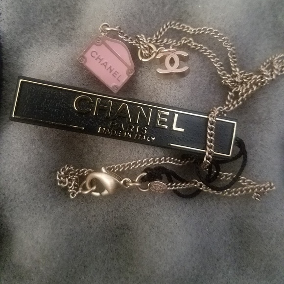 CHANEL Jewelry - 100% AUTHENTIC 2006 CHANEL CHARM NECKLACE SO RARE!
